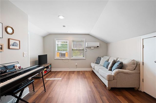 4128 Locust Street, Kansas City, MO 64110