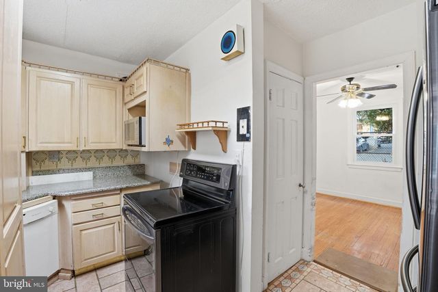 6758 EASTERN AVE NW, Washington, DC 20012