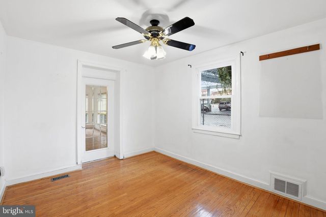 6758 EASTERN AVE NW, Washington, DC 20012