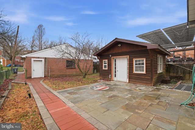 6758 EASTERN AVE NW, Washington, DC 20012