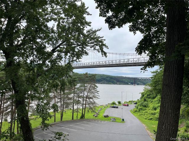 24 Hudson Heights Drive, Poughkeepsie, NY 12601
