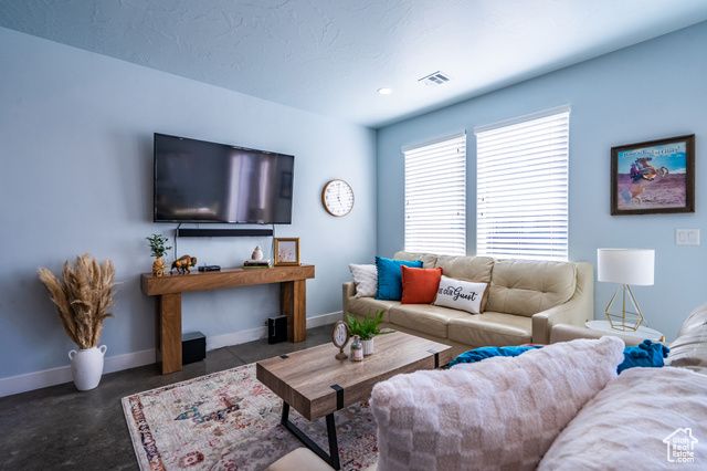 1671 W CALEDONIA DUNES DR, St. George, UT 84770