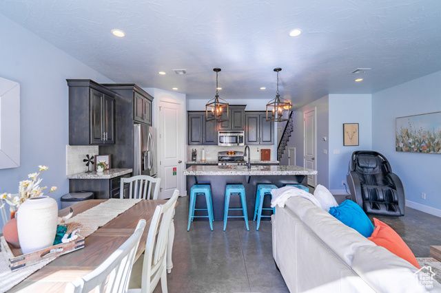 1671 W CALEDONIA DUNES DR, St. George, UT 84770