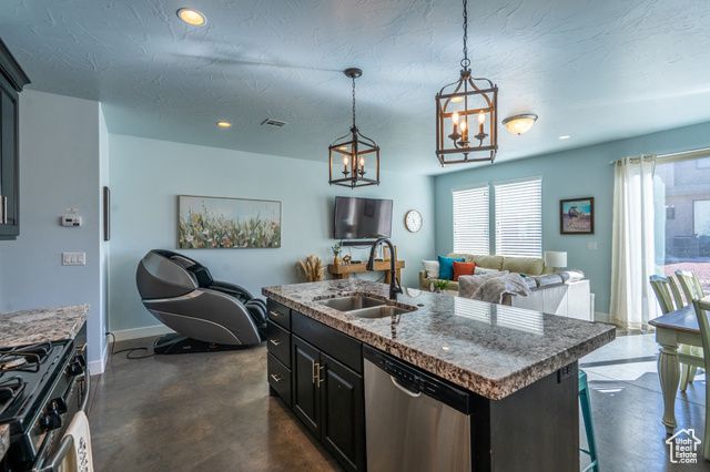 1671 W CALEDONIA DUNES DR, St. George, UT 84770