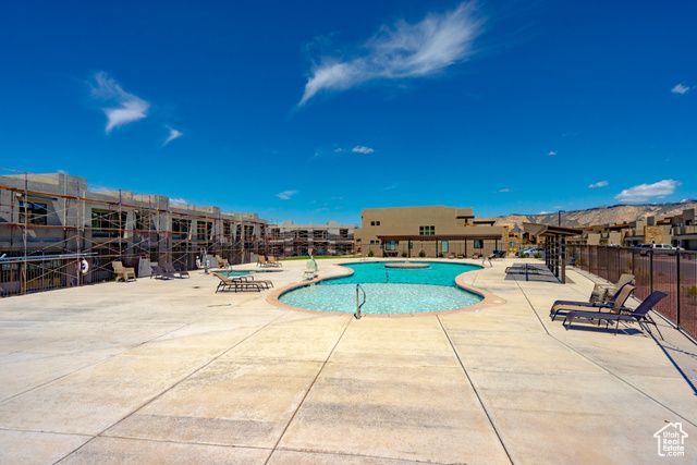 1671 W CALEDONIA DUNES DR, St. George, UT 84770