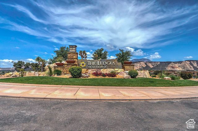1671 W CALEDONIA DUNES DR, St. George, UT 84770