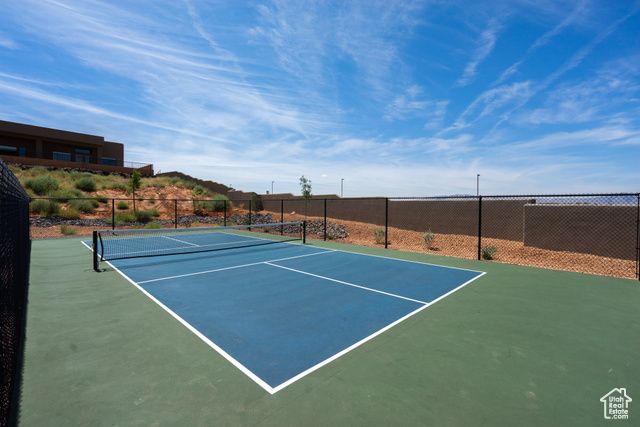 1671 W CALEDONIA DUNES DR, St. George, UT 84770