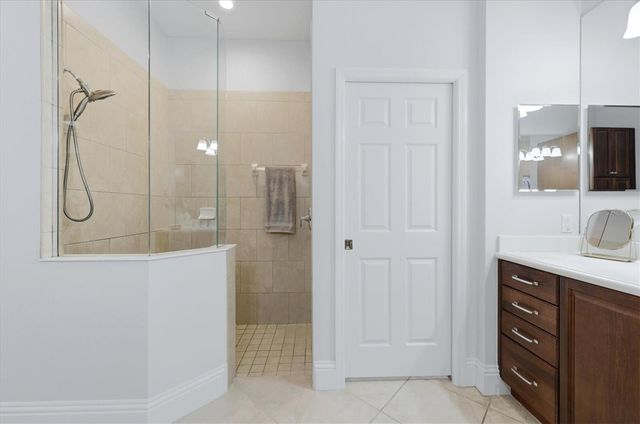 12323 THORNHILL COURT, Lakewood Ranch, FL 34202