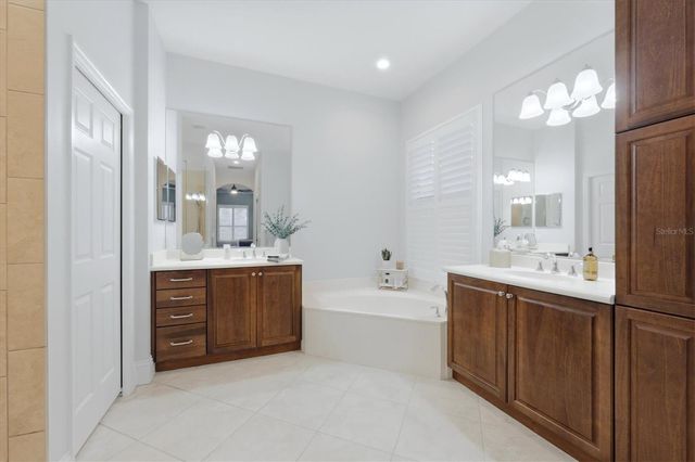 12323 THORNHILL COURT, Lakewood Ranch, FL 34202