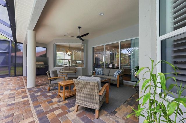 12323 THORNHILL COURT, Lakewood Ranch, FL 34202