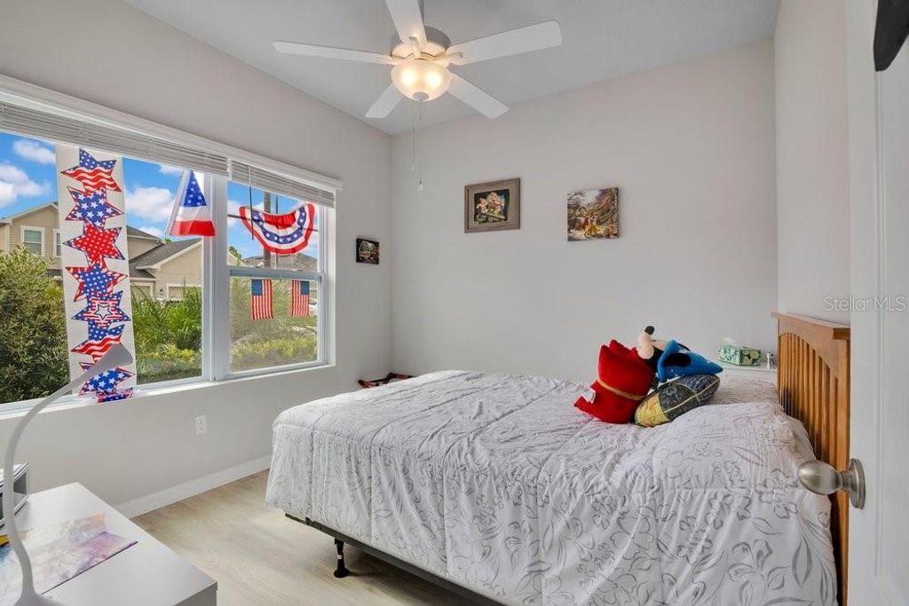 Image 16 of property listing at 2921 DEERBERRY LANE, Clermont, FL 34714