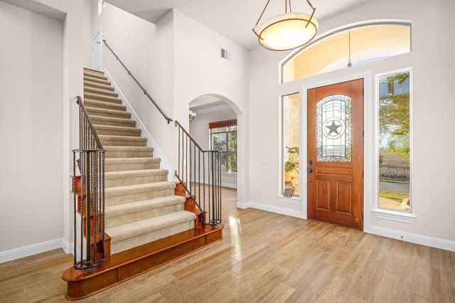 12407 Aquaplex DR, Buda, TX 78610