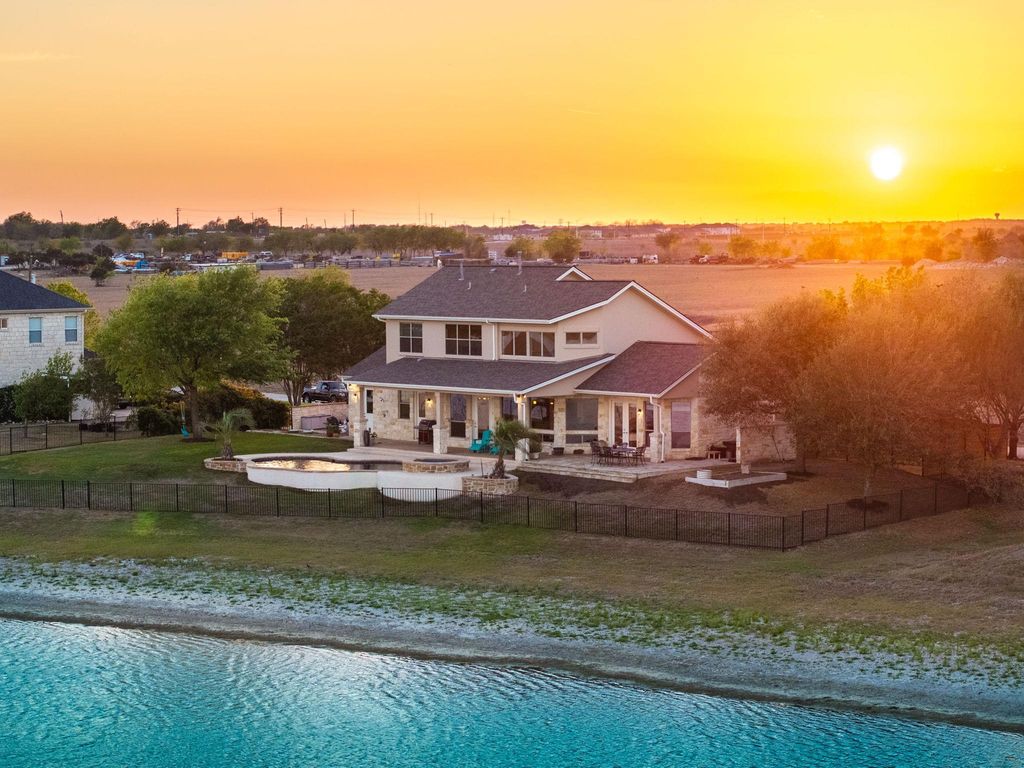 12407 Aquaplex DR, Buda, TX 78610