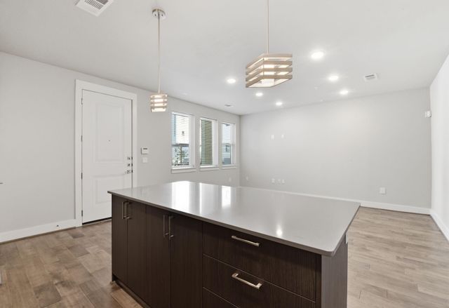 4819 Caroline Street 103, Houston, TX 77004