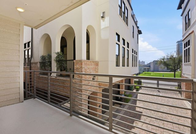 4819 Caroline Street 103, Houston, TX 77004