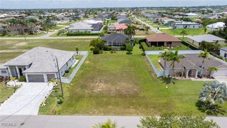 105 NW 35th PL, Cape Coral, FL 33993