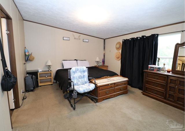 9819 American Farms Rd, Milton, FL 32583