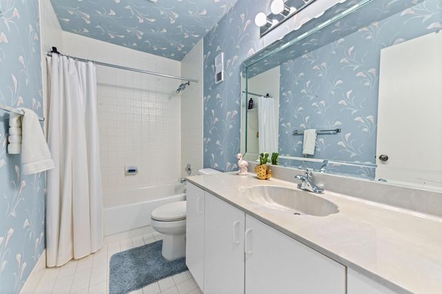18538 Breezy Palm Way, Boca Raton, FL 33496