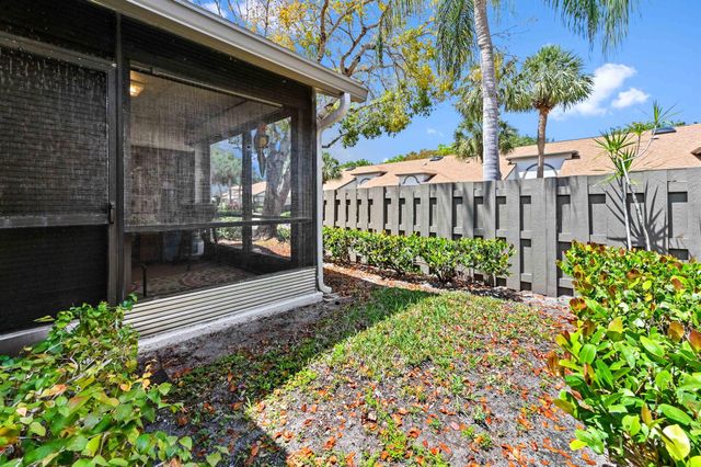 18538 Breezy Palm Way, Boca Raton, FL 33496