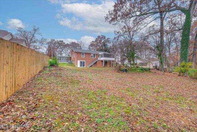 1624 Everett Ave, Maryville, TN 37804