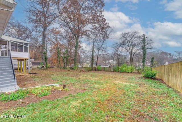 1624 Everett Ave, Maryville, TN 37804