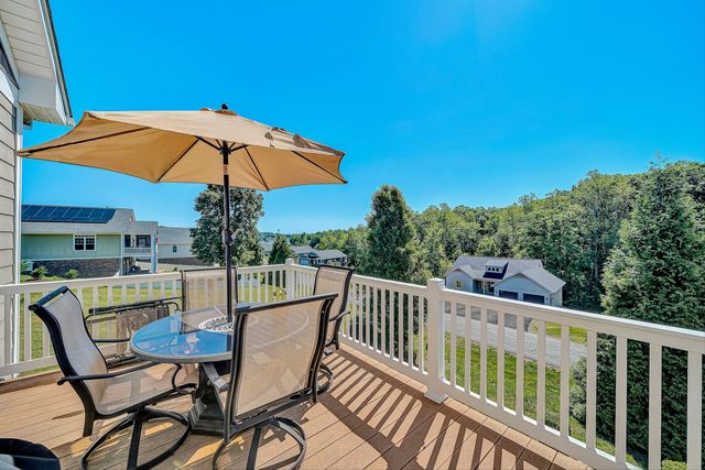 50 Sapphire LN, Moneta, VA 24121