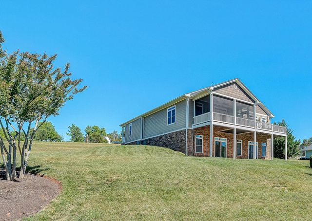 50 Sapphire LN, Moneta, VA 24121