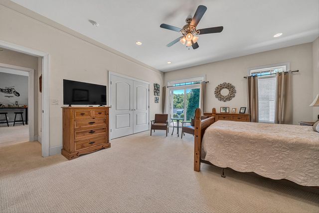 50 Sapphire LN, Moneta, VA 24121