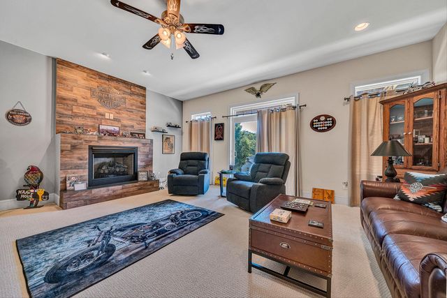 50 Sapphire LN, Moneta, VA 24121