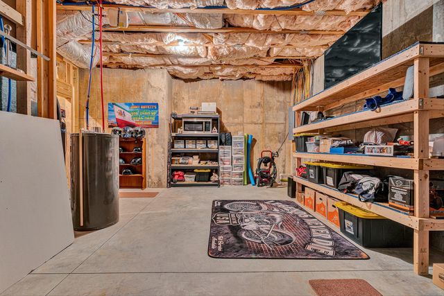 50 Sapphire LN, Moneta, VA 24121