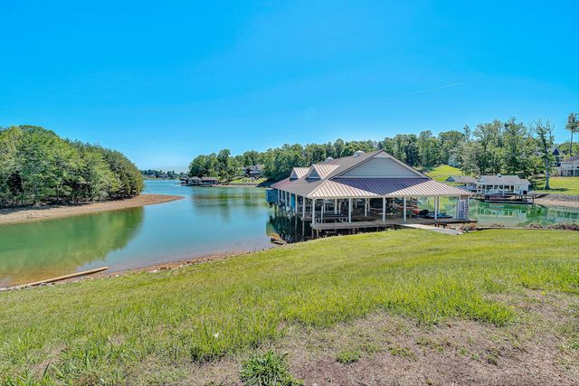 50 Sapphire LN, Moneta, VA 24121