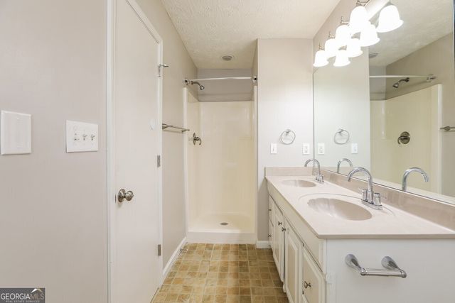 6824 Creekwood Drive, Douglasville, GA 30135