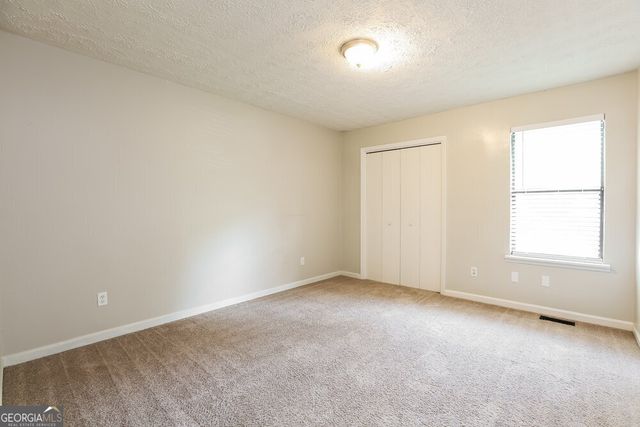 6824 Creekwood Drive, Douglasville, GA 30135