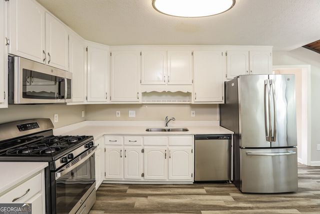 6824 Creekwood Drive, Douglasville, GA 30135