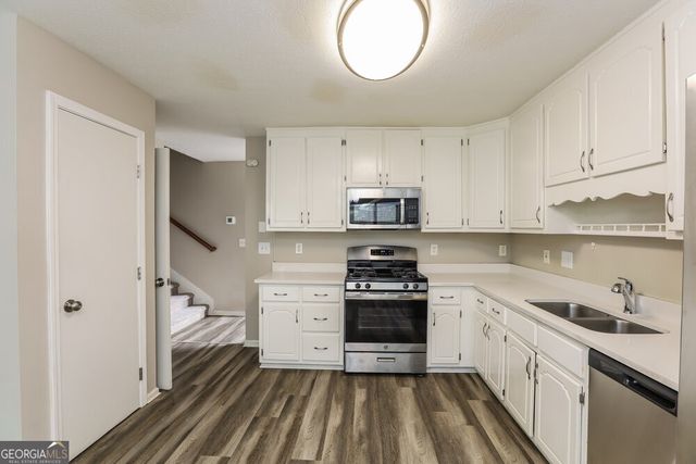 6824 Creekwood Drive, Douglasville, GA 30135