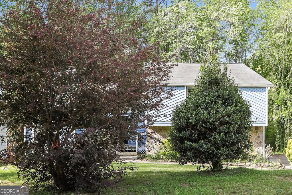 6824 Creekwood Drive, Douglasville, GA 30135