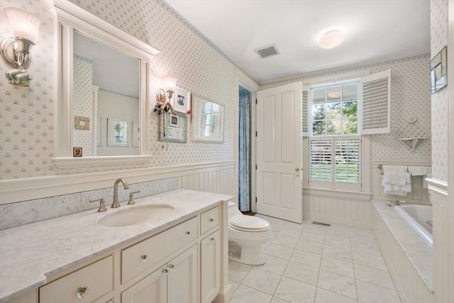 198 Clyde Street, Brookline, MA 02467