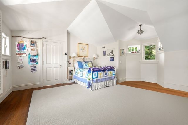 198 Clyde Street, Brookline, MA 02467
