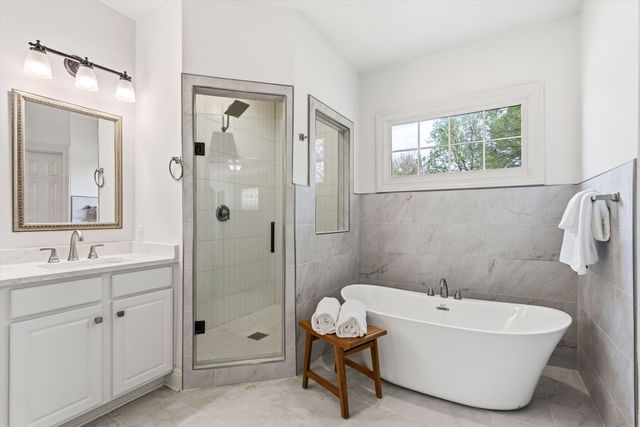 2168 NESHOBA NOOK CIR, Collierville, TN 38017