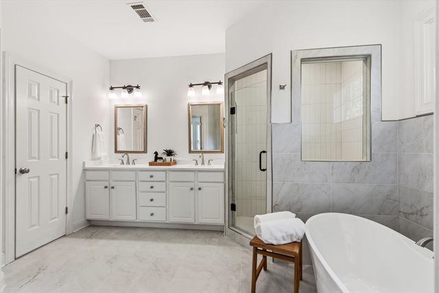 2168 NESHOBA NOOK CIR, Collierville, TN 38017