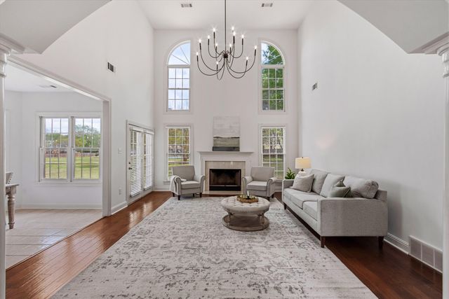 2168 NESHOBA NOOK CIR, Collierville, TN 38017