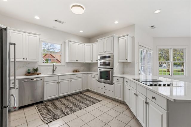 2168 NESHOBA NOOK CIR, Collierville, TN 38017