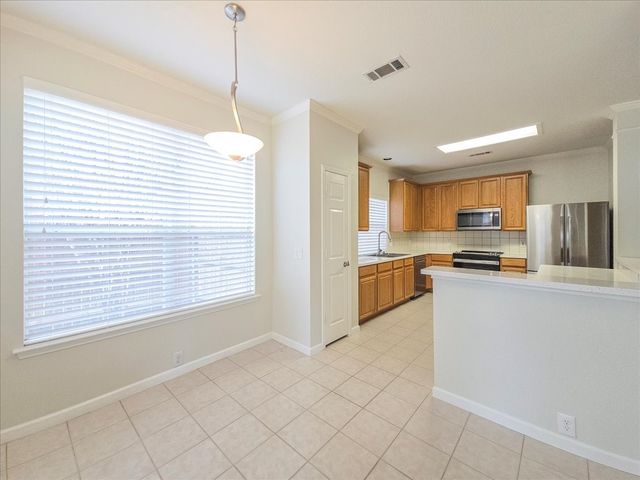 3824 Lacebark Lane, Bedford, TX 76021