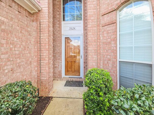 3824 Lacebark Lane, Bedford, TX 76021