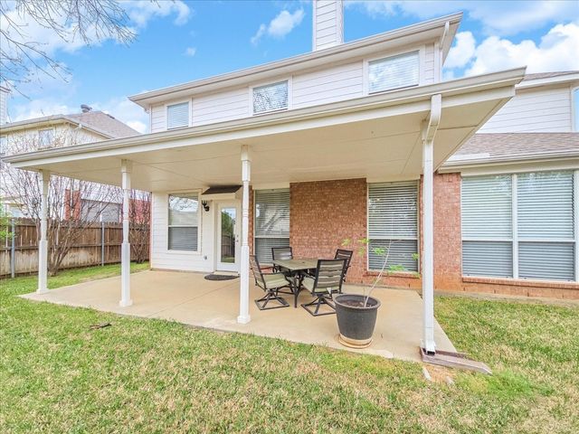 3824 Lacebark Lane, Bedford, TX 76021