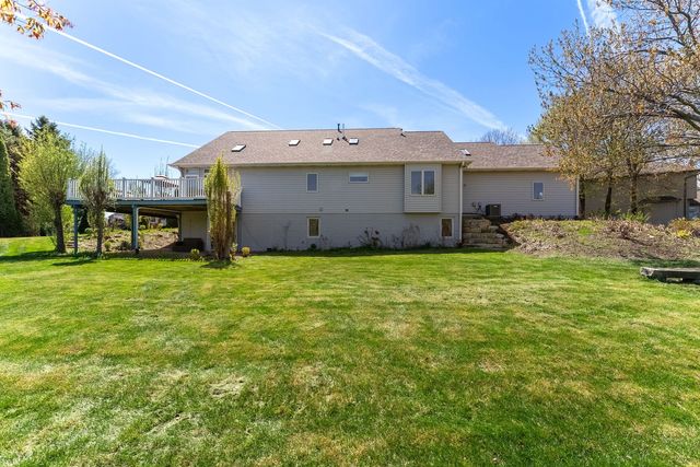 4629 Willowwood Court, Davenport, IA 52807