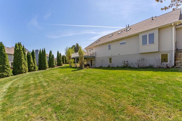 4629 Willowwood Court, Davenport, IA 52807