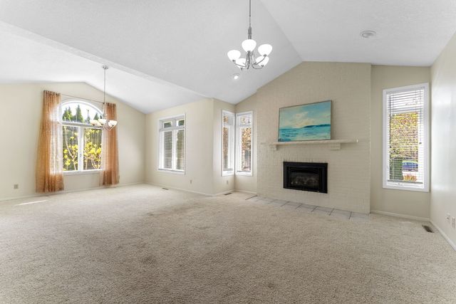4629 Willowwood Court, Davenport, IA 52807