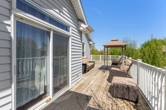 4629 Willowwood Court, Davenport, IA 52807