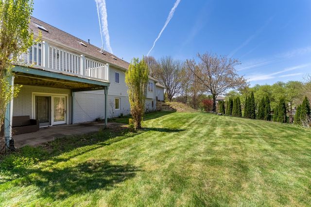 4629 Willowwood Court, Davenport, IA 52807